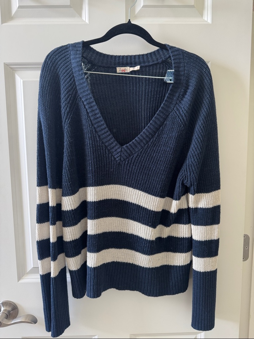 Faherty Navy and Cream Striped V-Neck Sweater Size M